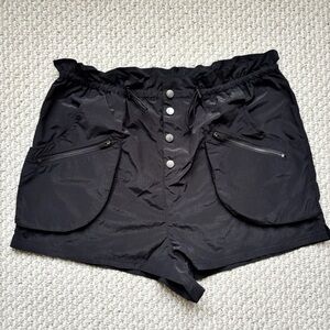 Free People Movement Women’s Off the Grid Cargo Shorts Black Large Outdoor NEW